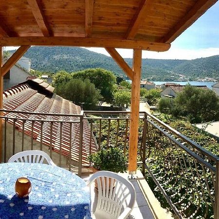 Apartment Ivo Vinišće Екстериор снимка